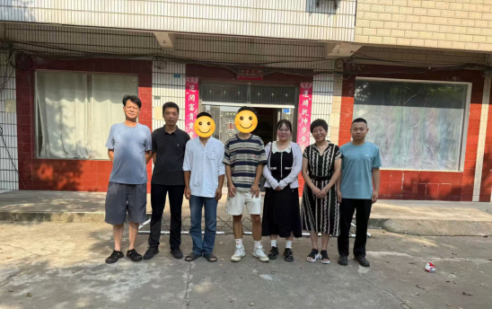 叩响家门，贴近心灵——...